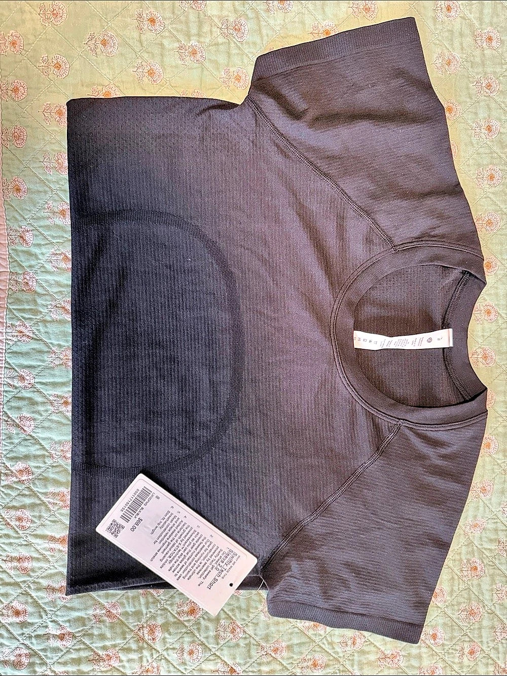lululemon Swiftly Tech Short Sleeve Shirt Black Size 8 Womenโs
